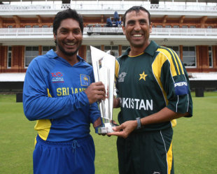 Rival captains pose with the trophy on the eve of the ICC World Twenty20 finals