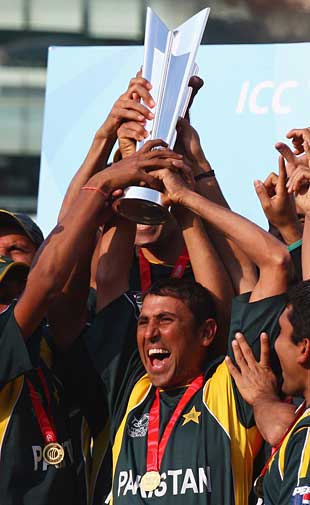 Younis Khan lifts the World Twenty20 trophy.