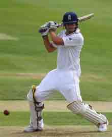 Alastair Cook made an impressive century, but he lacked support.