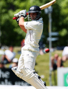 New Zealand lost Jamie How early, but Daniel Flynn (95) and Tim McIntosh added 87 for the second wicket, included 12 fours.