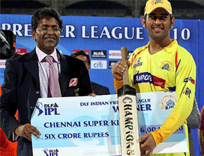 Lalit Modi with winning captain MS Dhoni after the IPL final.