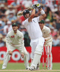 Kevin Pietersen hit a six during unbeaten 213 runs in 3rd day of second Test at Adelaide