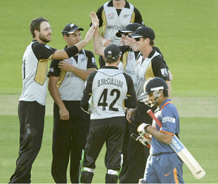 Daniel Vettori took 3 for 24 as New Zealand beat India by nine runs in their warm-up match at Lord's