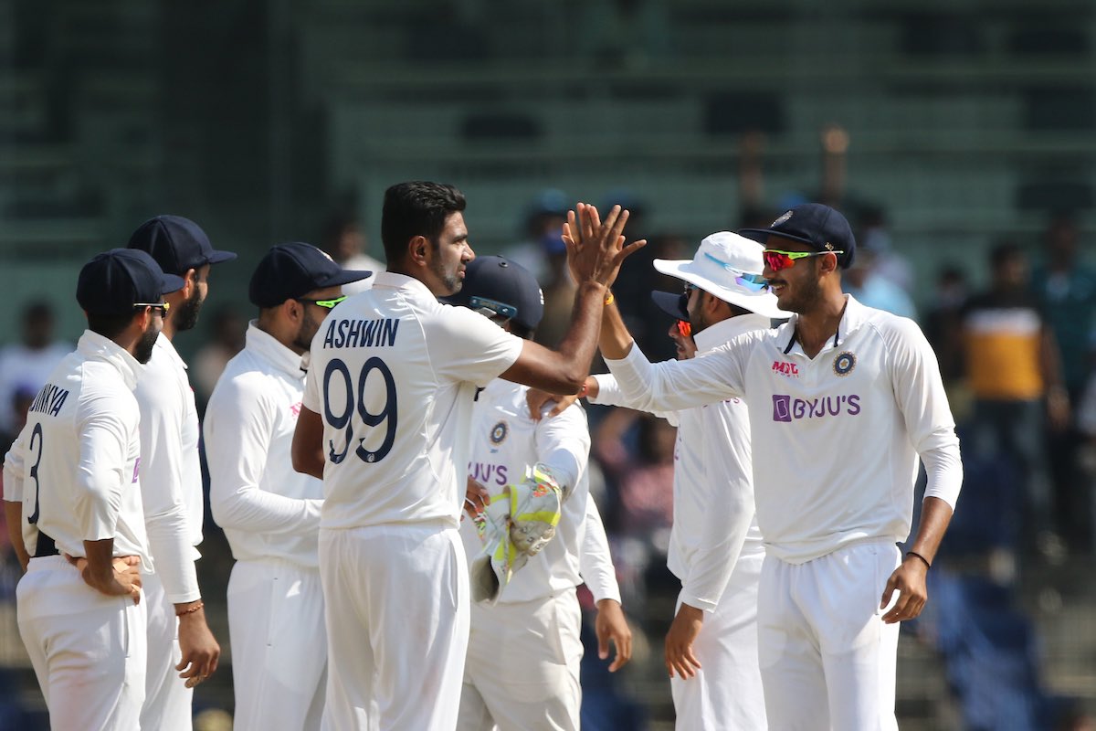 India crush England by 317 runs to level series