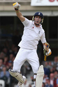 A superb, even 100 from Kevin Pietersen, his first century as England captain.